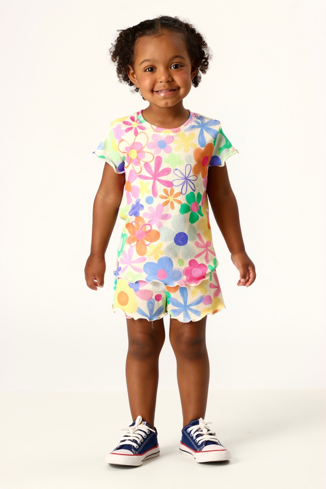 CONJUNTO MENINA BLUSA E SHORTS FLOR E COR CONJUNTO MENINA BLUSA E SHORTS FLOR E COR