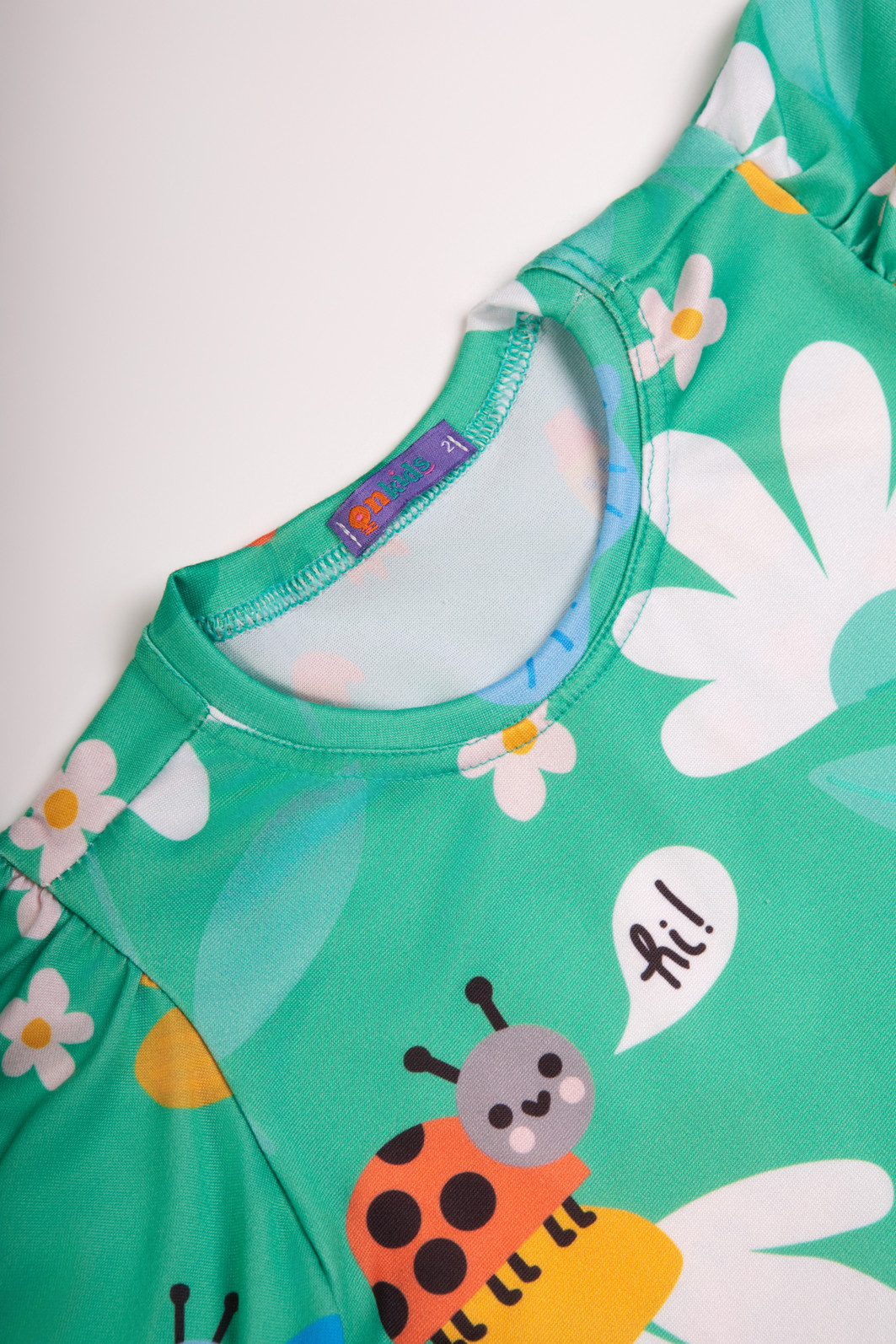 CONJUNTO MENINA BATA E SHORTS NATUREZA