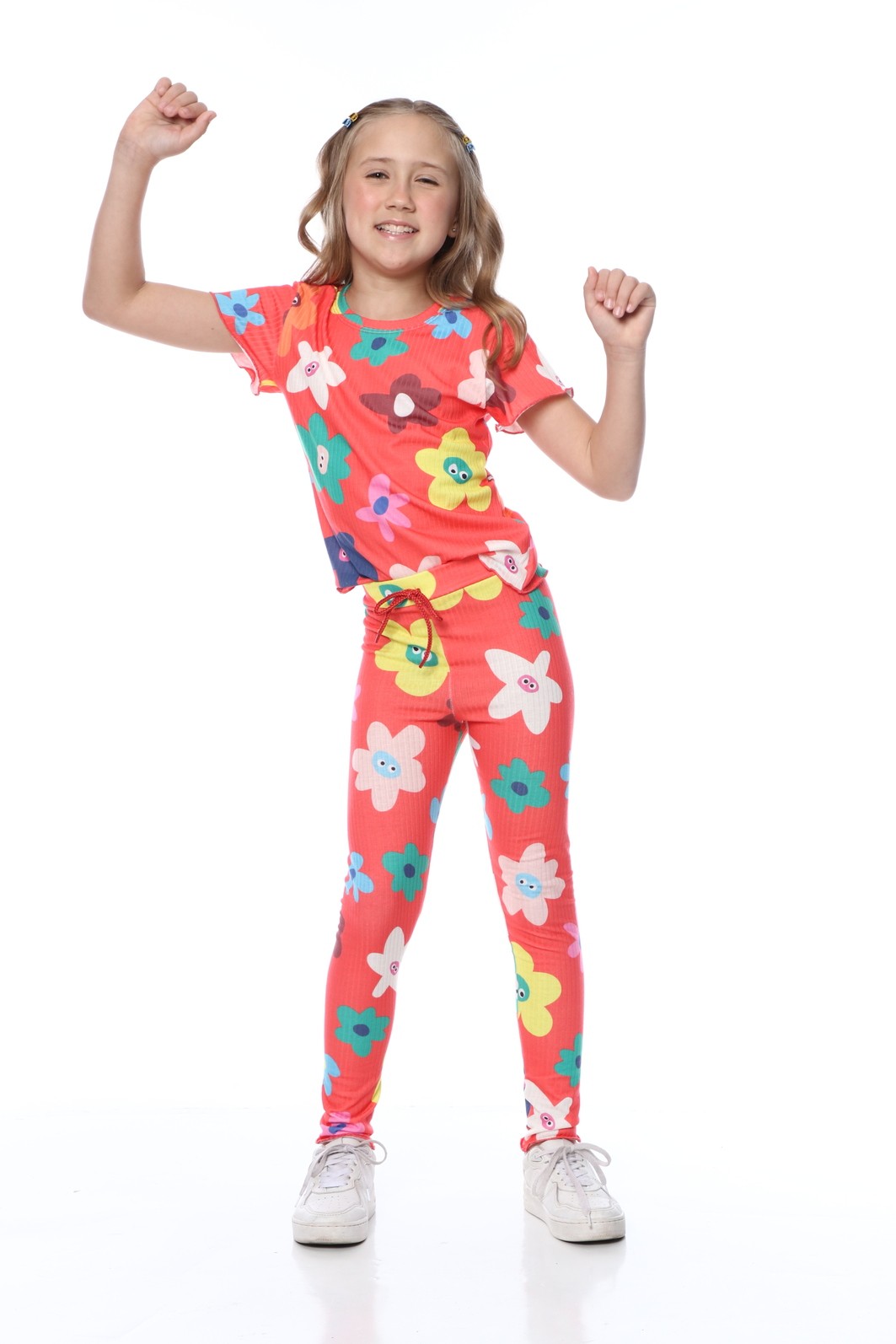 CONJUNTO MENINA BLUSA E CALÇA FLORZINHA CONJUNTO MENINA BLUSA E CALÇA FLORZINHA