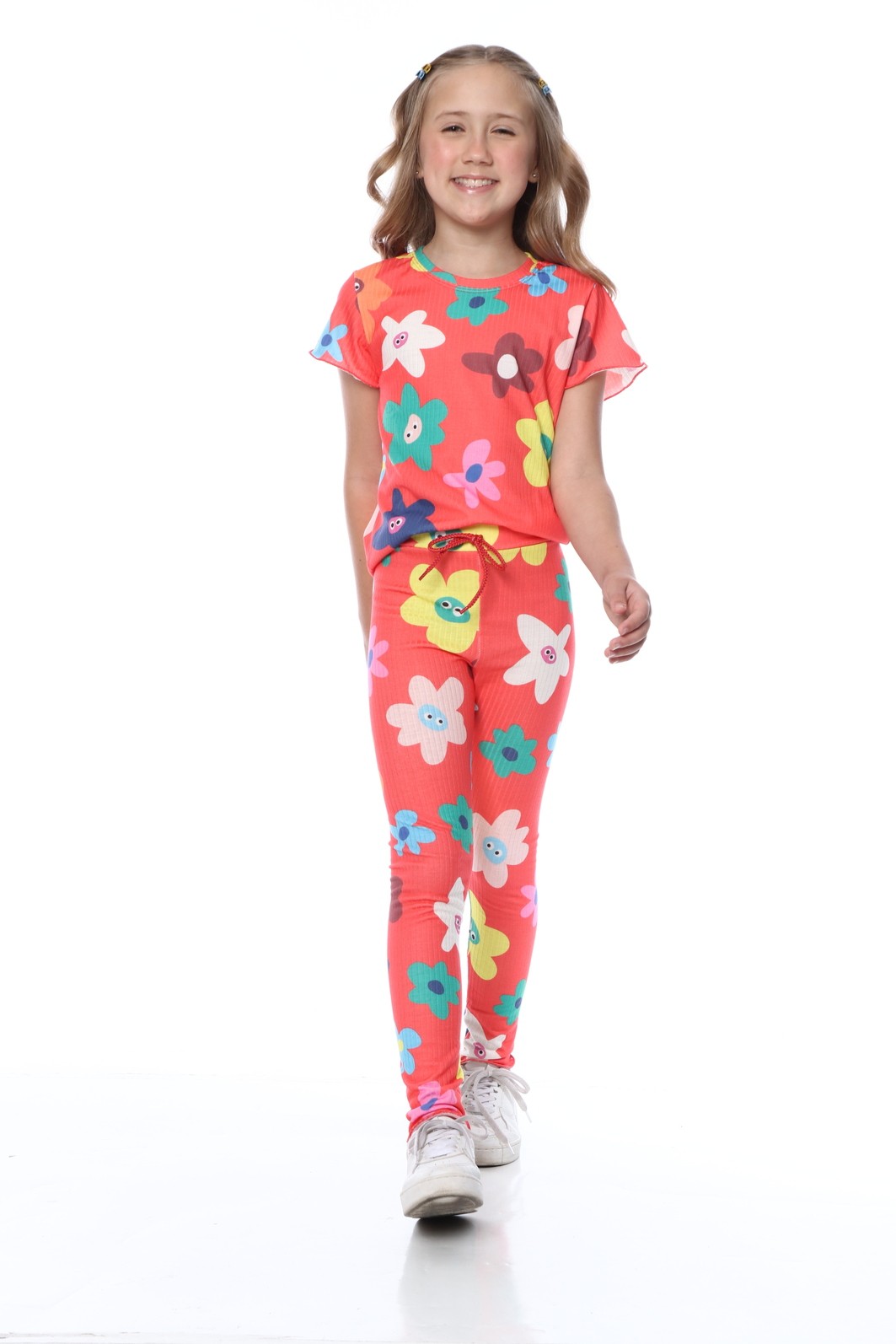 CONJUNTO MENINA BLUSA E CALÇA FLORZINHA CONJUNTO MENINA BLUSA E CALÇA FLORZINHA