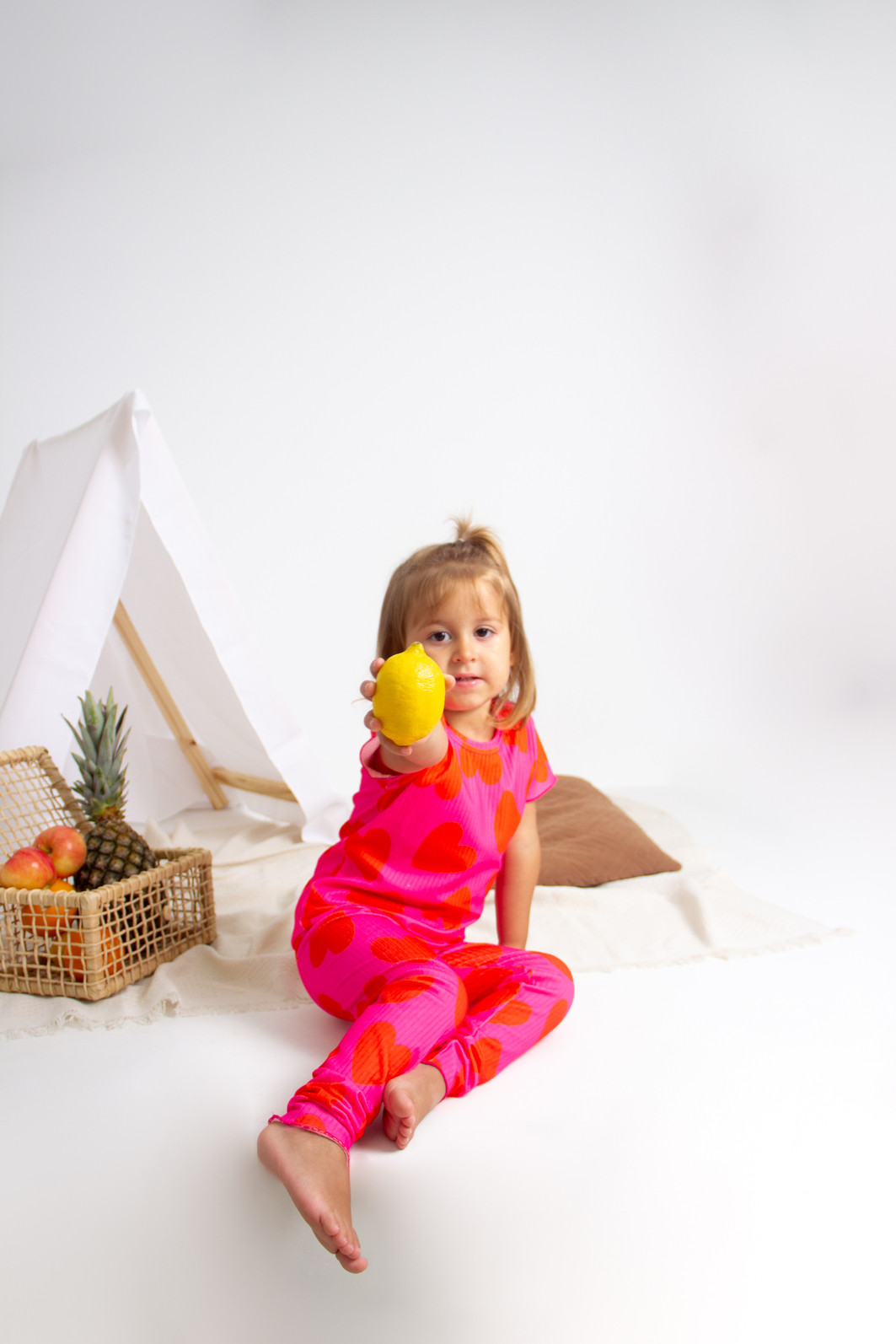 CONJUNTO MENINA BLUSA E CALÇA CORAÇÃO PINK CONJUNTO MENINA BLUSA E CALÇA CORAÇÃO PINK