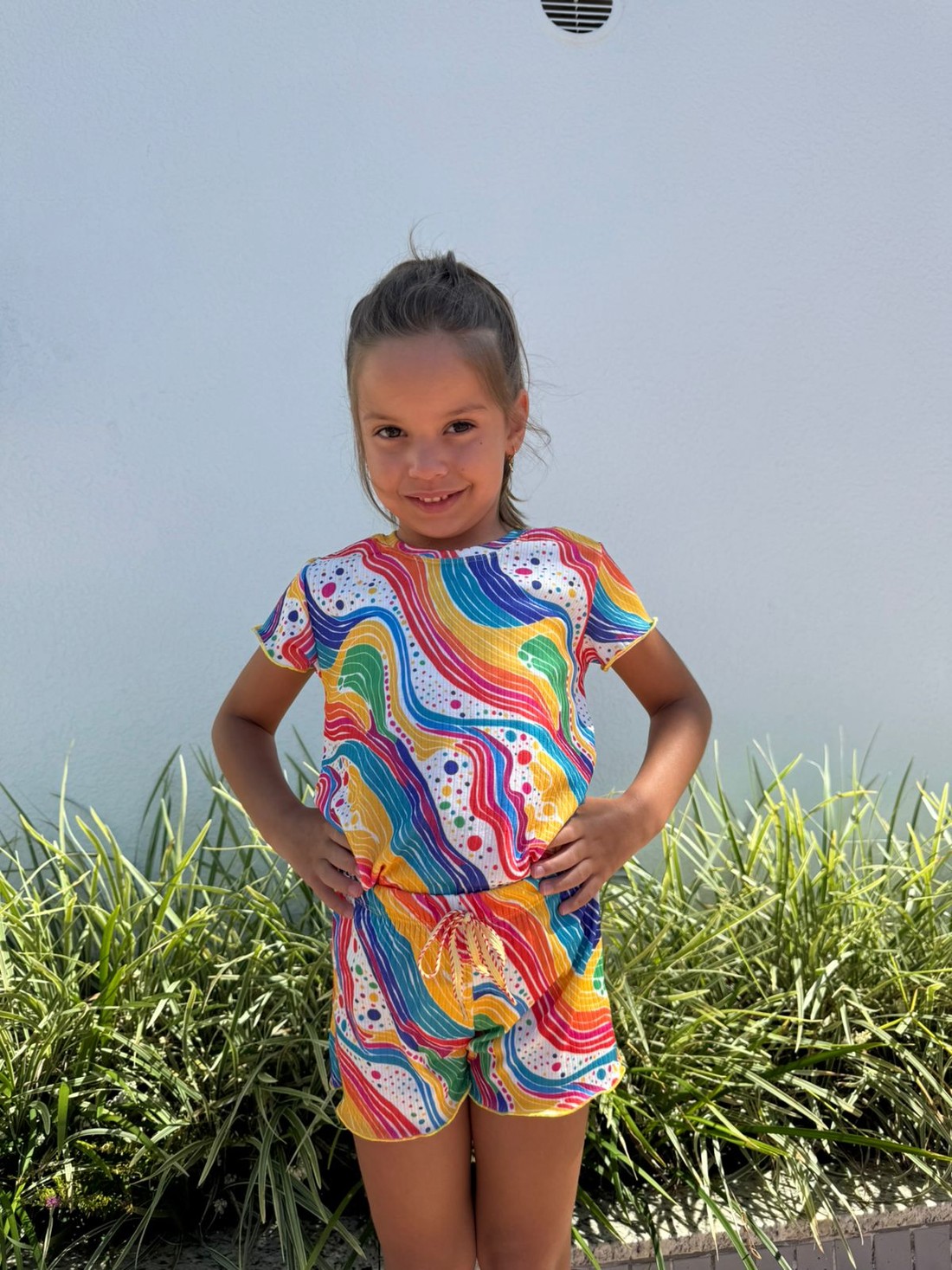 CONJUNTO MENINA BLUSA E SHORTS CARNAVAL