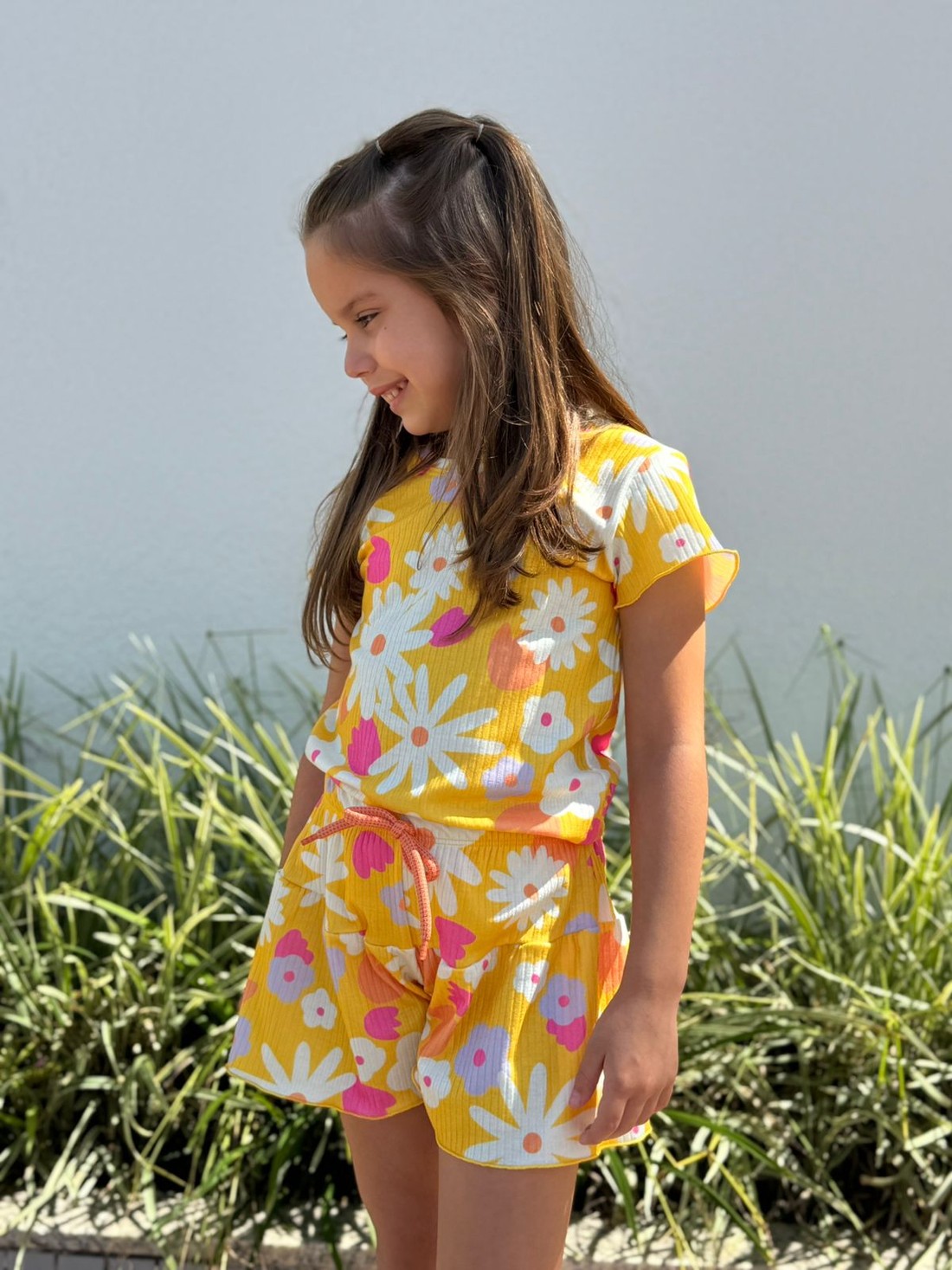 CONJUNTO MENINA BLUSA E SHORTS JARDIM