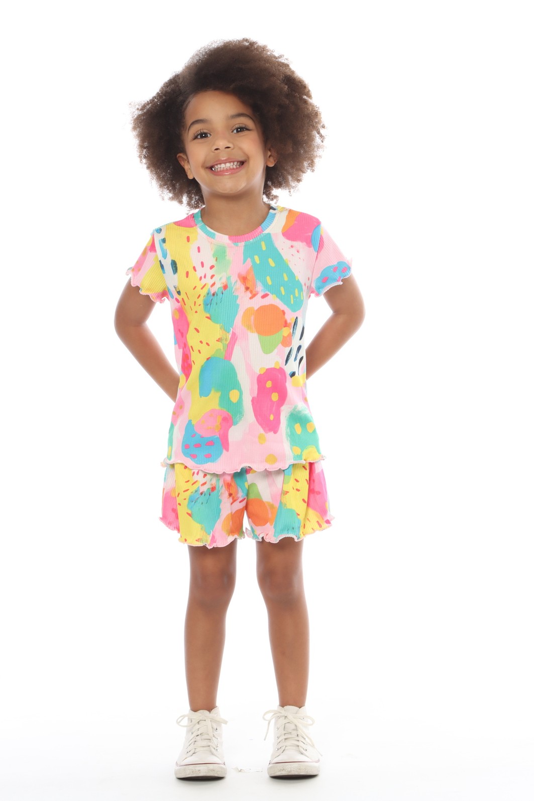 CONJUNTO MENINA BLUSA E SHORTS SAIA PINCELADAS DE ALEGRIA CONJUNTO MENINA BLUSA E SHORTS SAIA PINCELADAS DE ALEGRIA