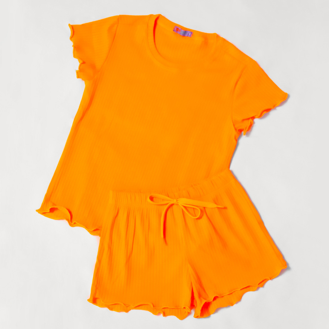 CONJUNTO MENINA BLUSA E SHORTS LARANJA NEON CONJUNTO MENINA BLUSA E SHORTS LARANJA NEON