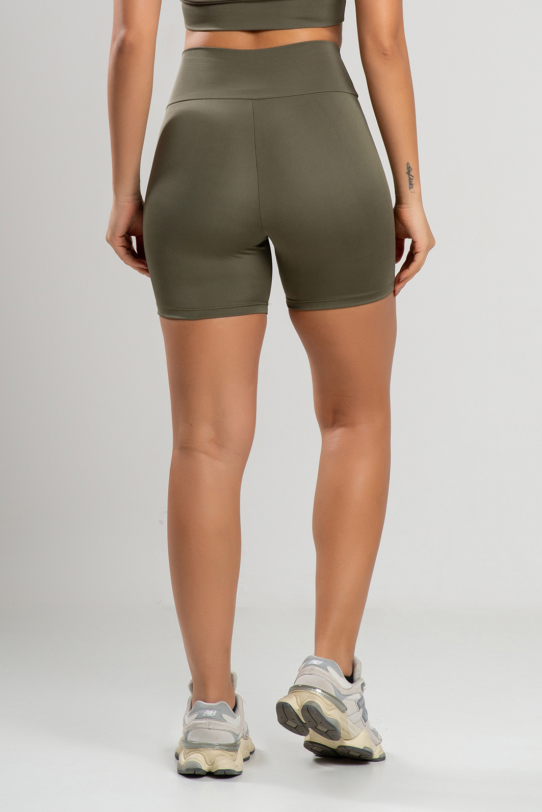 Shorts Feminino Fitness Verde Militar