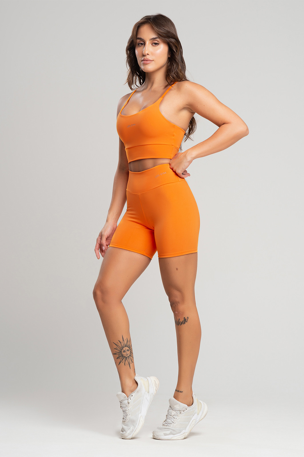 Conjunto Feminino Fitness Shorts e Top Laranja