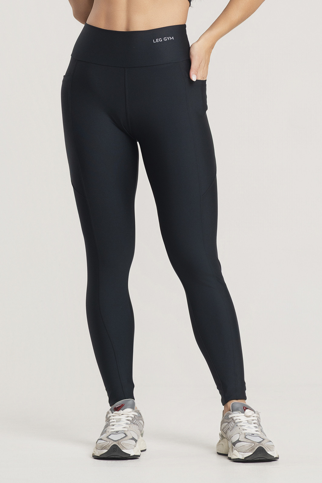 Legging Fitness Bolso Lateral Premium Preta Legging Fitness Bolso Lateral Premium Preta