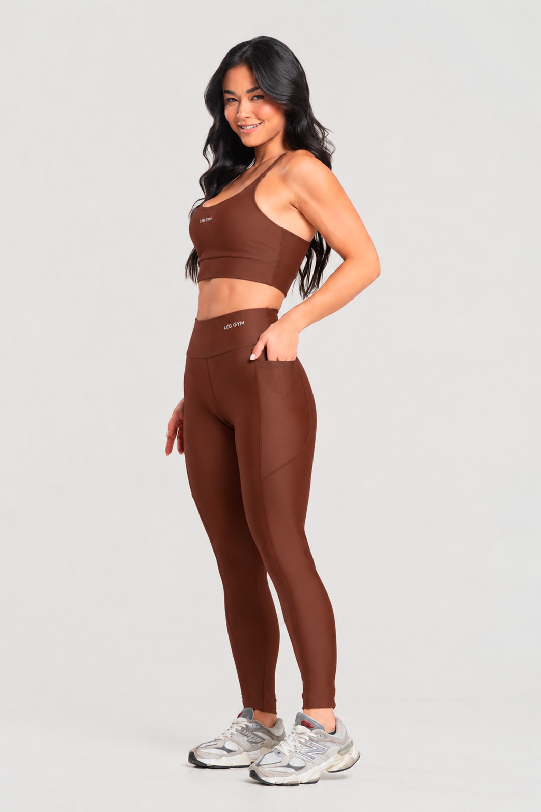 Conjunto Fitness Legging Bolso Lateral e Top Avelã Conjunto Fitness Legging Bolso Lateral e Top Avelã