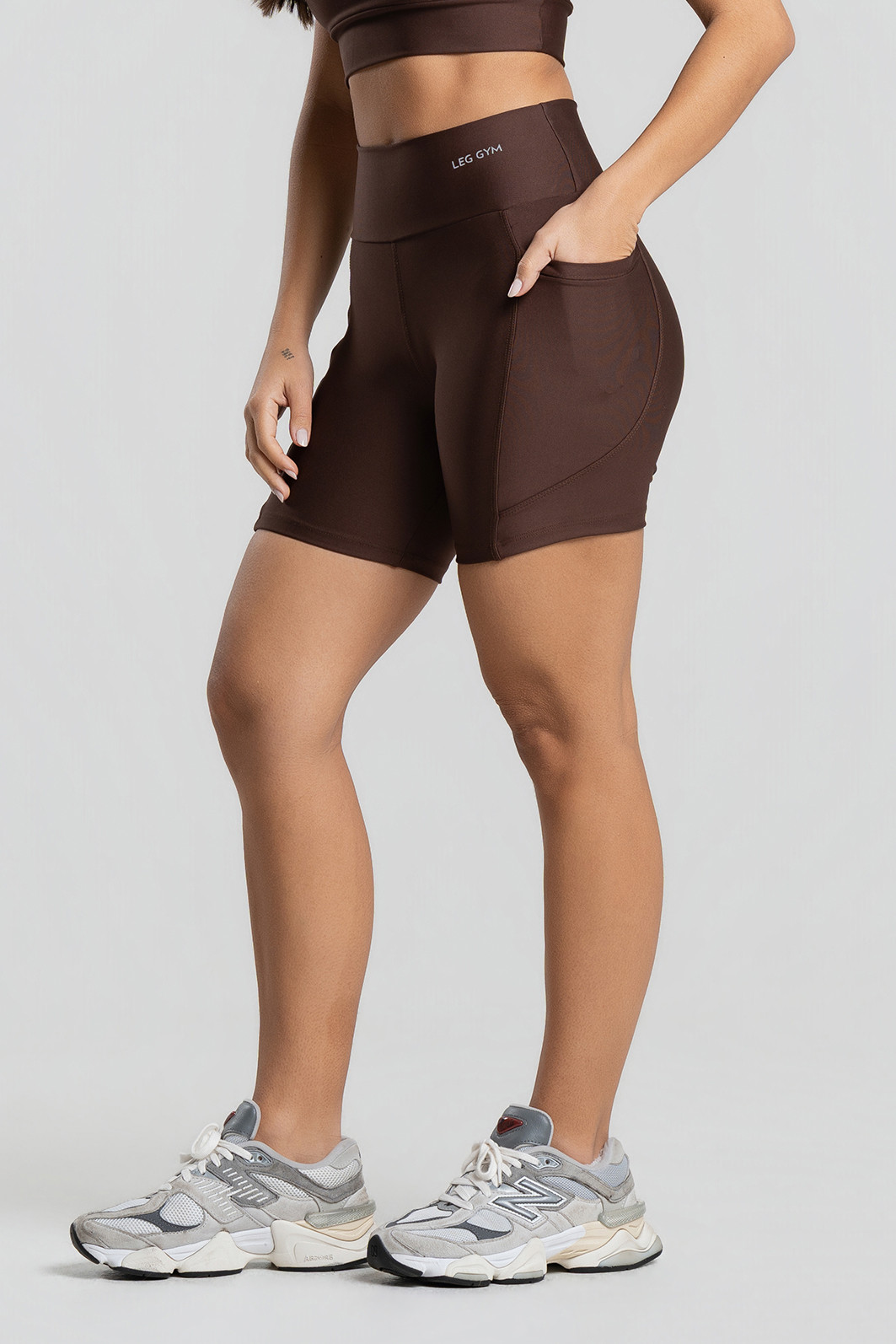 Shorts Fitness Bolso Lateral Premium Marrom Shorts Fitness Bolso Lateral Premium Marrom