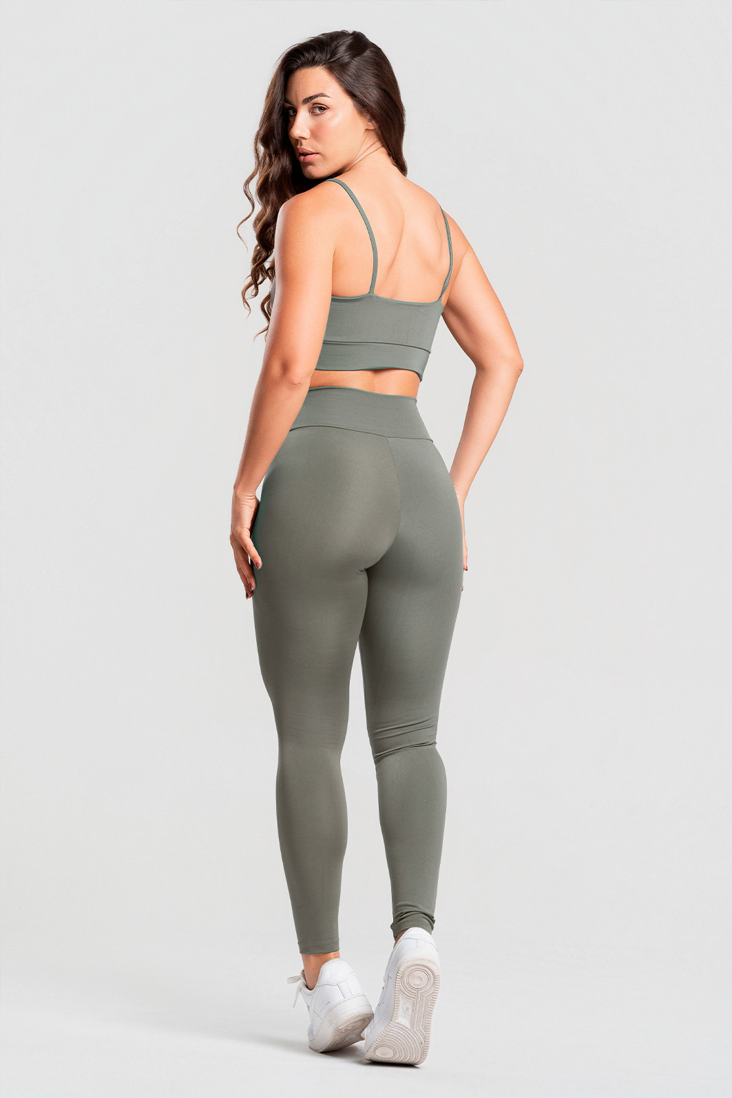 Kit Feminino Fitness Legging + Short + Top Chumbo