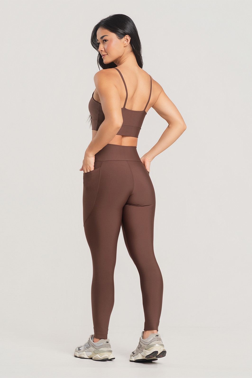 Conjunto Fitness Legging Bolso Lateral e Top Marrom Conjunto Fitness Legging Bolso Lateral e Top Marrom
