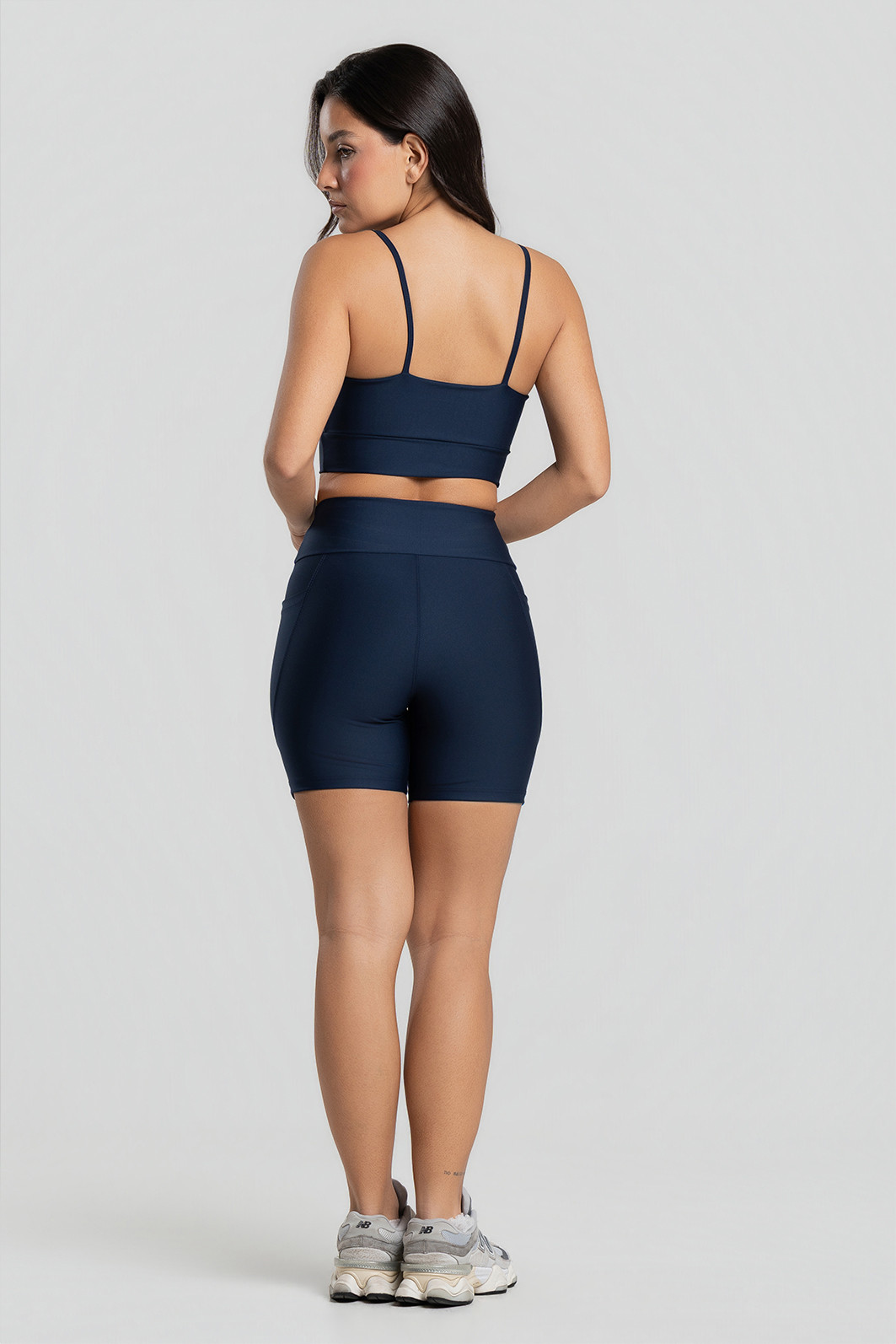 Conjunto Fitness Shorts Bolso Lateral e Top Marinho Conjunto Fitness Shorts Bolso Lateral e Top Marinho