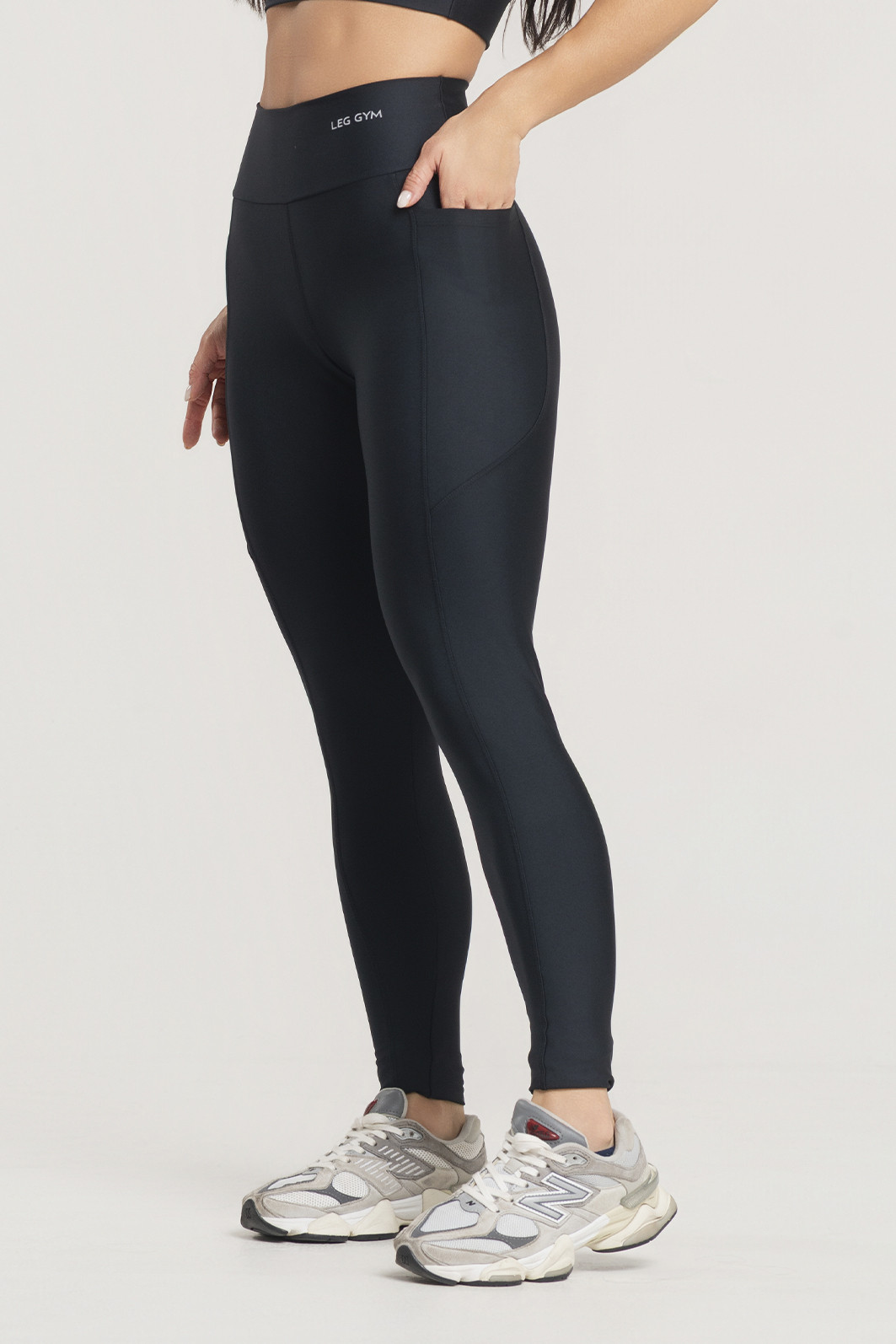 Legging Fitness Bolso Lateral Premium Preta Legging Fitness Bolso Lateral Premium Preta