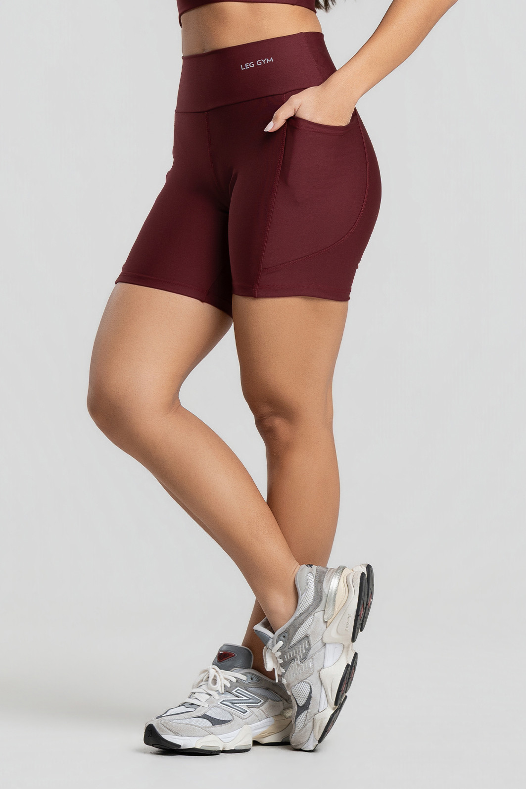 Shorts Fitness Bolso Lateral Premium Bordo Shorts Fitness Bolso Lateral Premium Bordo