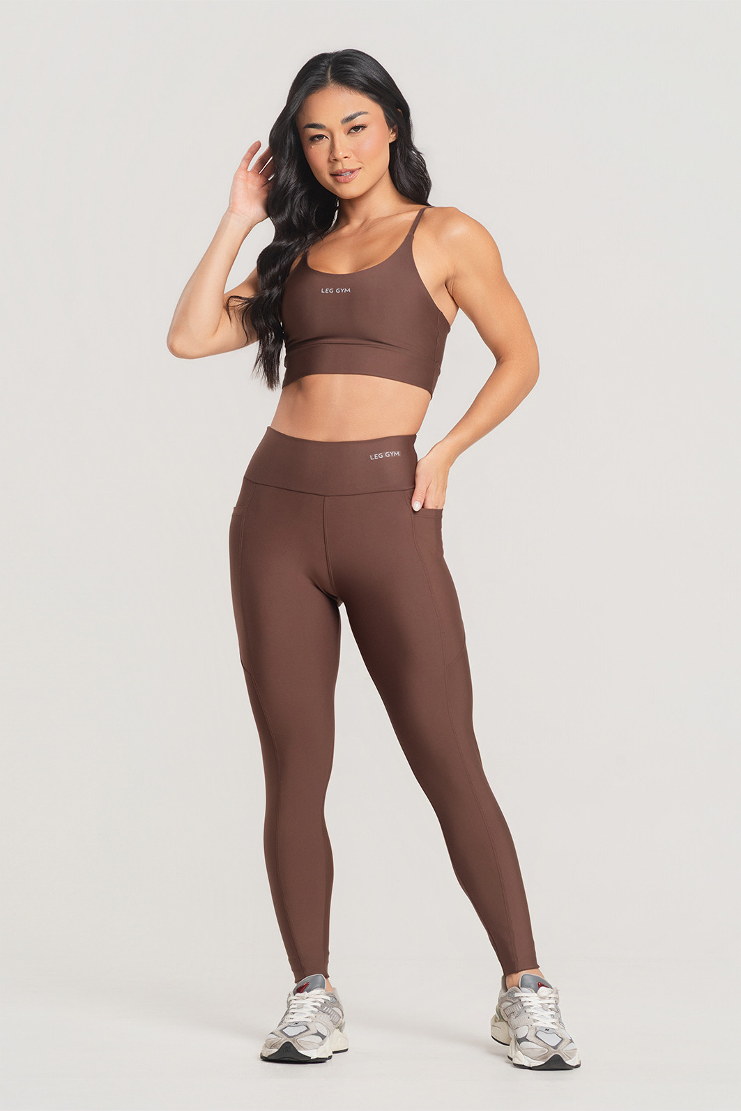 Conjunto Fitness Legging Bolso Lateral e Top Marrom Conjunto Fitness Legging Bolso Lateral e Top Marrom