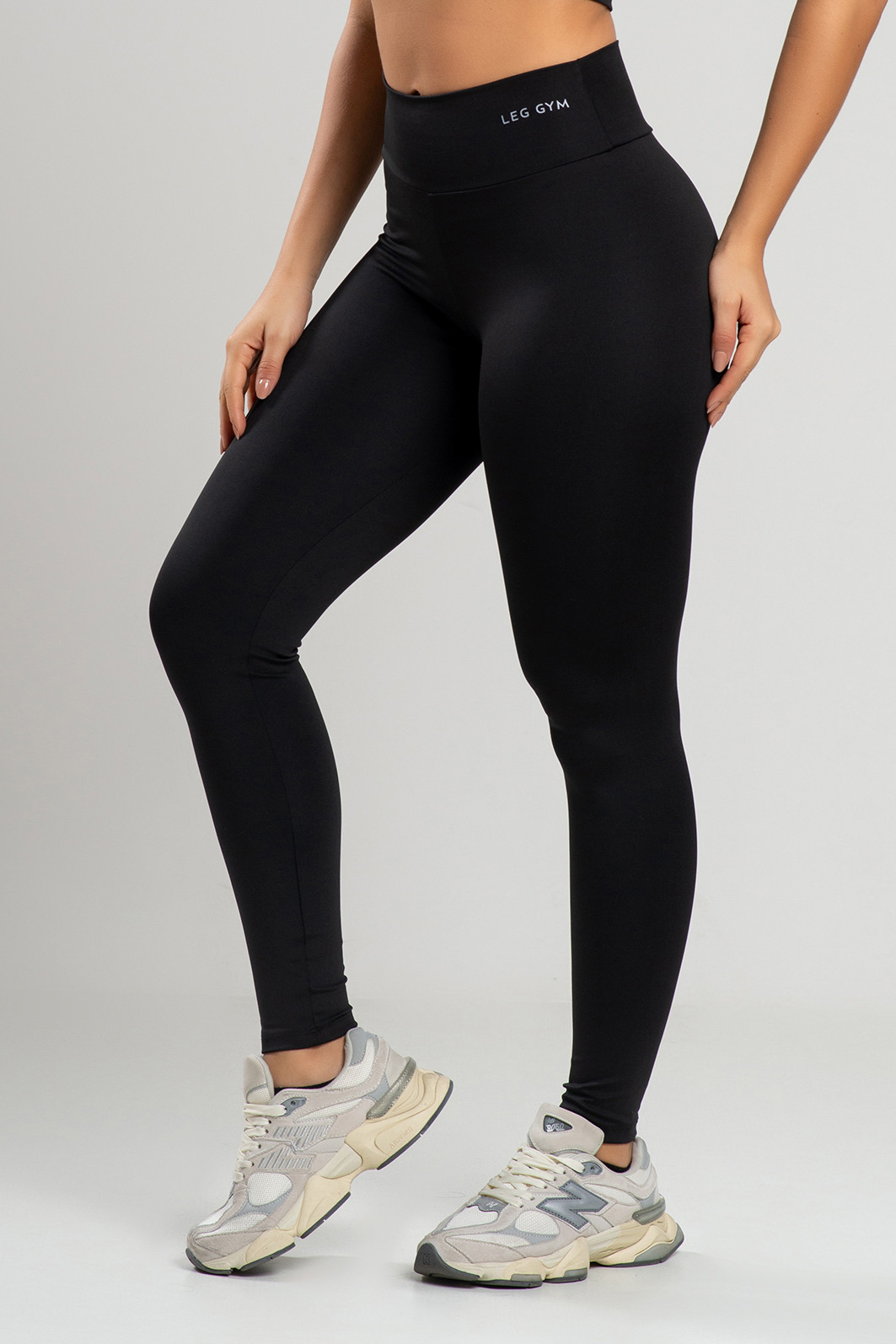 Kit Feminino Fitness Legging + Short + Top Preto