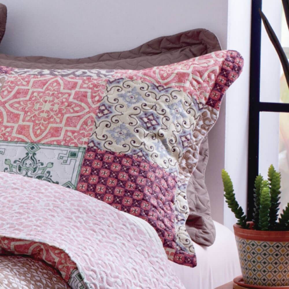 Kit 1 Cobre-leito Queen Bouti Microfibra Ultrasonic Estampada 2,40 x 2,60 m + 2 Porta-travesseiros - Grazi