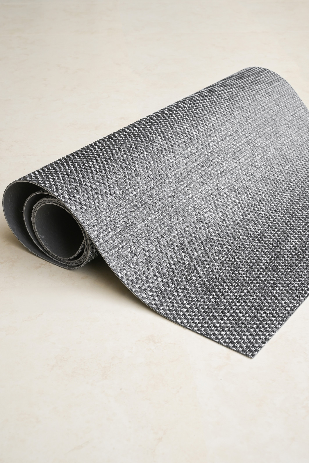 Tapete Passadeira PVC Antiderrapante Palha Cinza Chumbo 65x120 Tapete Passadeira PVC Antiderrapante Palha Cinza Chumbo 65x120