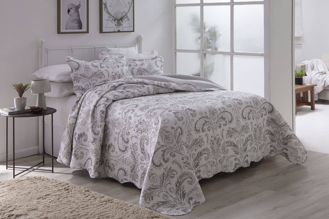 Kit 3 Peças Cobre leito Casal Bouti Microfibra Ultrasonic Estampada + 2 Porta-travesseiros - Cecilia