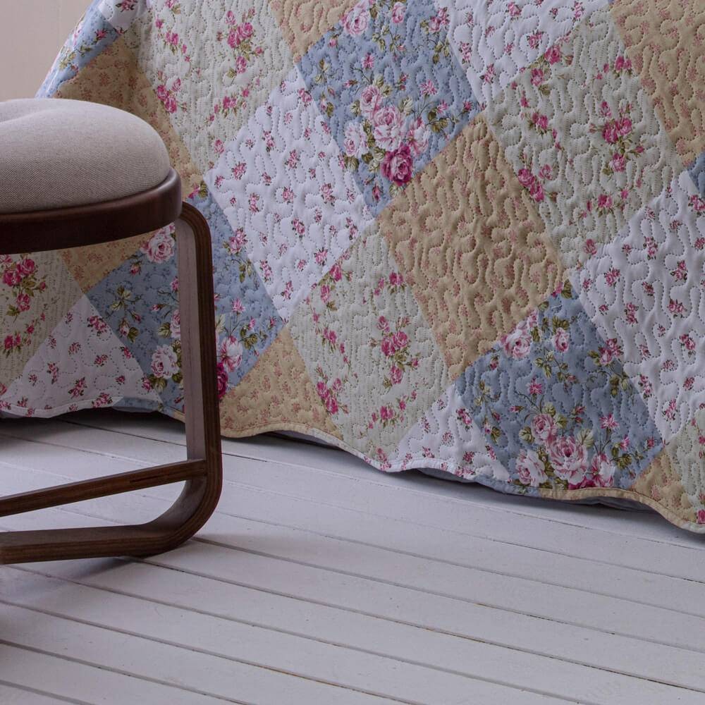 Kit  Cobre-leito King Bouti Microfibra Ultrasonic Estampada 2,60 x 2,80 m + 2 Porta-travesseiros - Leyla