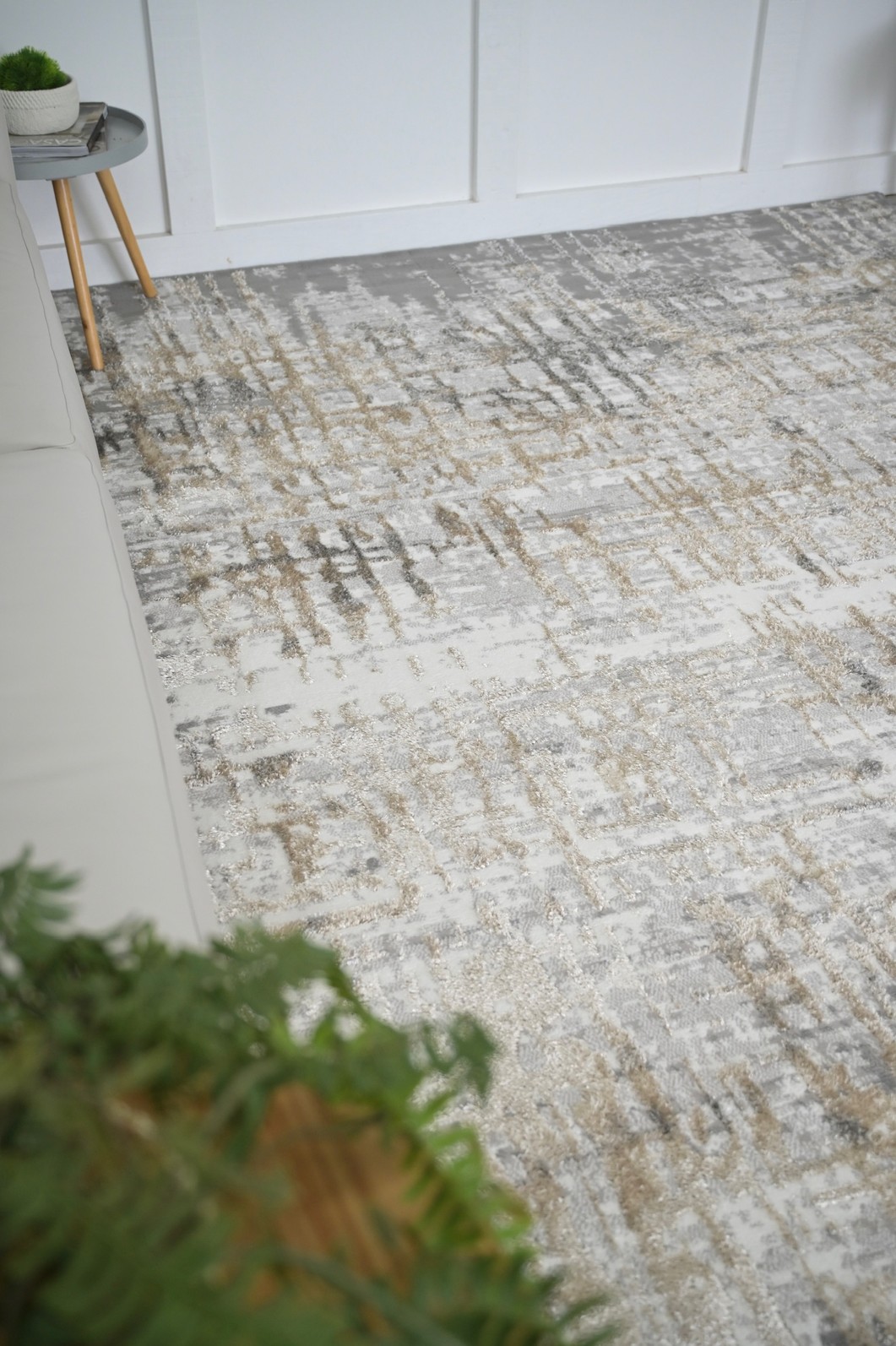 Tapete Sala Perfil Leve Caspian Estonado Off White e Cinza 140x200