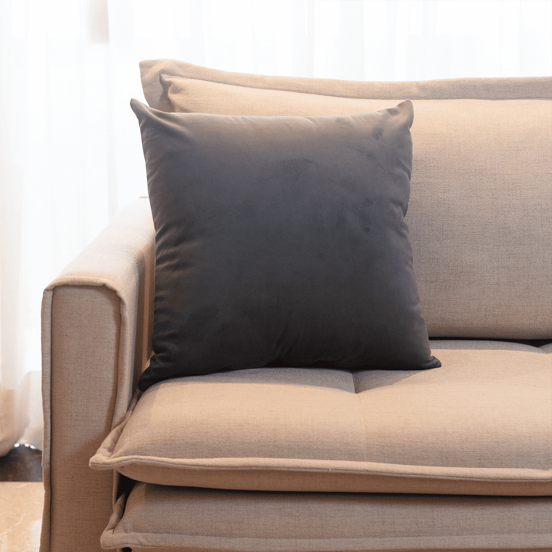 Capa de Almofada Veludo Premium Decorativa - Chumbo 50cm x 50cm