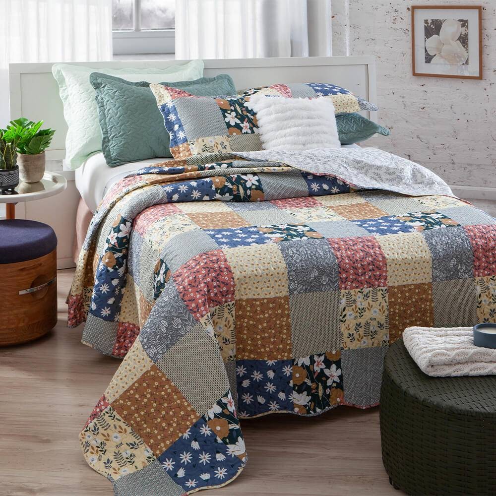 Kit 1 Cobre Leito Colcha King 3 Peças Bouti Matelassê e 2 Porta Travesseiros - Katarina Kit 1 Cobre Leito Colcha King 3 Peças Bouti Matelassê e 2 Porta Travesseiros - Katarina