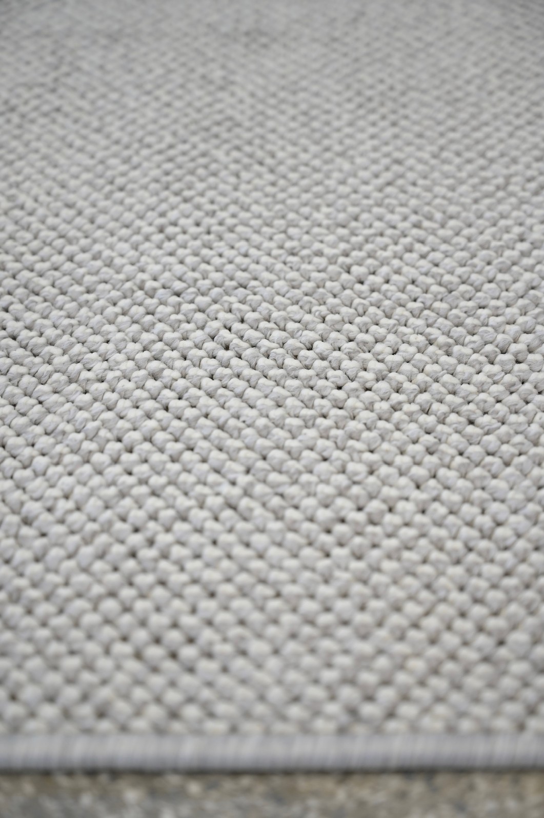 Tapete Sala Boucle Verano Prata - Sob Medida Tapete Sala Boucle Verano Prata - Sob Medida