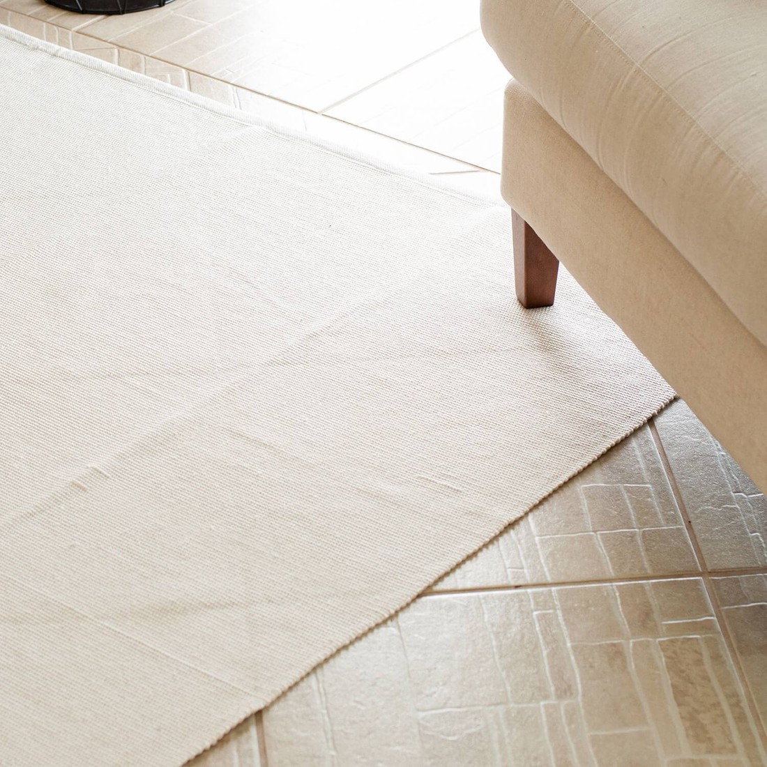 Tapete Artesanal Trama Basic Grande para Sala Liso Cru 1,50x2,00