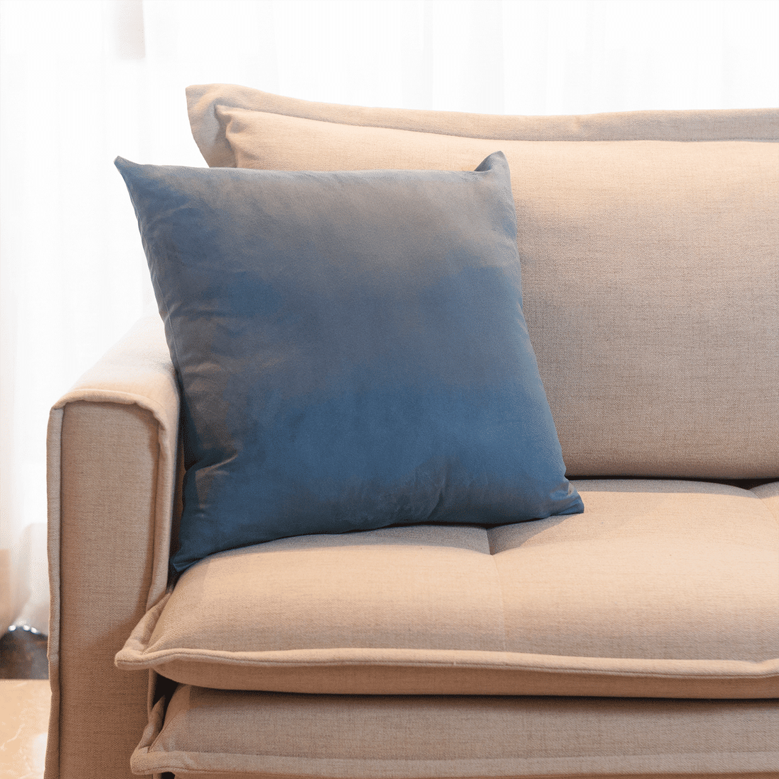 Capa de Almofada Veludo Premium Decorativa - Azul Portuguesa 50cm x 50cm Capa de Almofada Veludo Premium Decorativa - Azul Portuguesa 50cm x 50cm