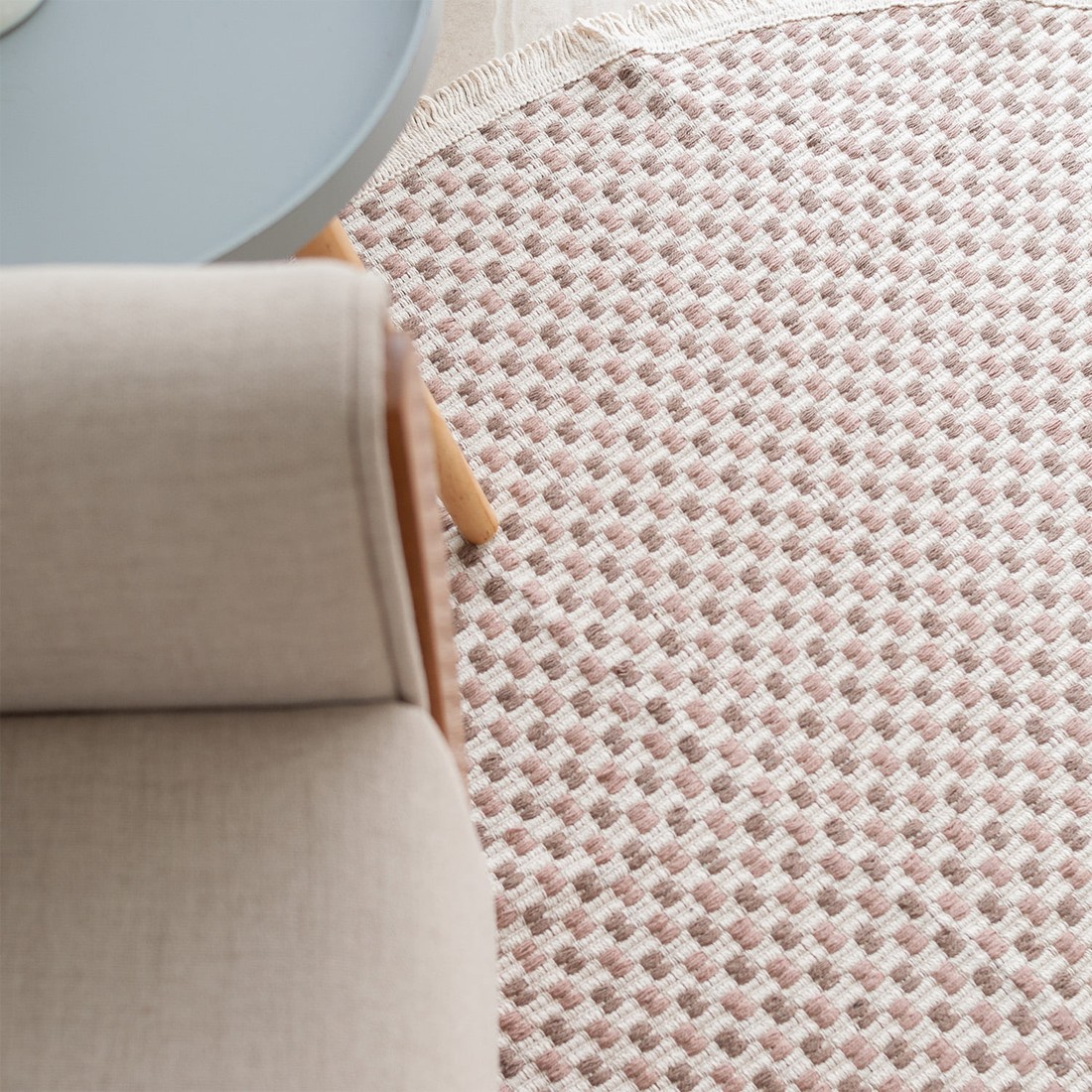 Tapete Redondo para Sala 1,50m de Algodão Contemporâneo Pilão Taupe com Bege Tapete Redondo para Sala 1,50m de Algodão Contemporâneo Pilão Taupe com Bege