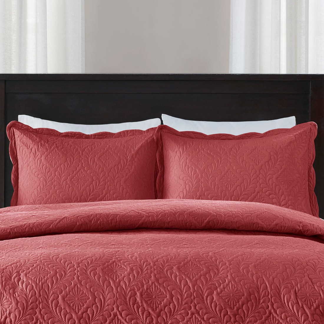 Kit 2 Porta Travesseiros Matelasse 150 Fios Microfibra 70x50cm com Aba Americana Elegance Vermelho Kit 2 Porta Travesseiros Matelasse 150 Fios Microfibra 70x50cm com Aba Americana Elegance Vermelho