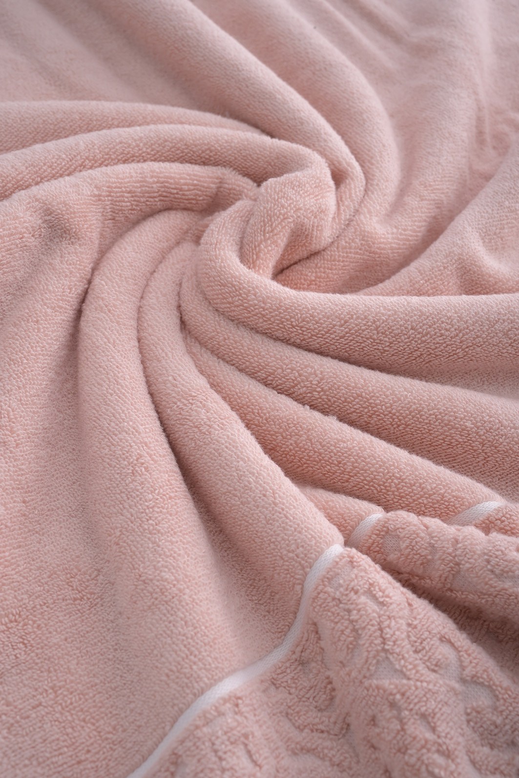 Jogo de Toalha Banhão 500g 4 peças Super Soft Zero Twist Arabesco - Rosa Jogo de Toalha Banhão 500g 4 peças Super Soft Zero Twist Arabesco - Rosa