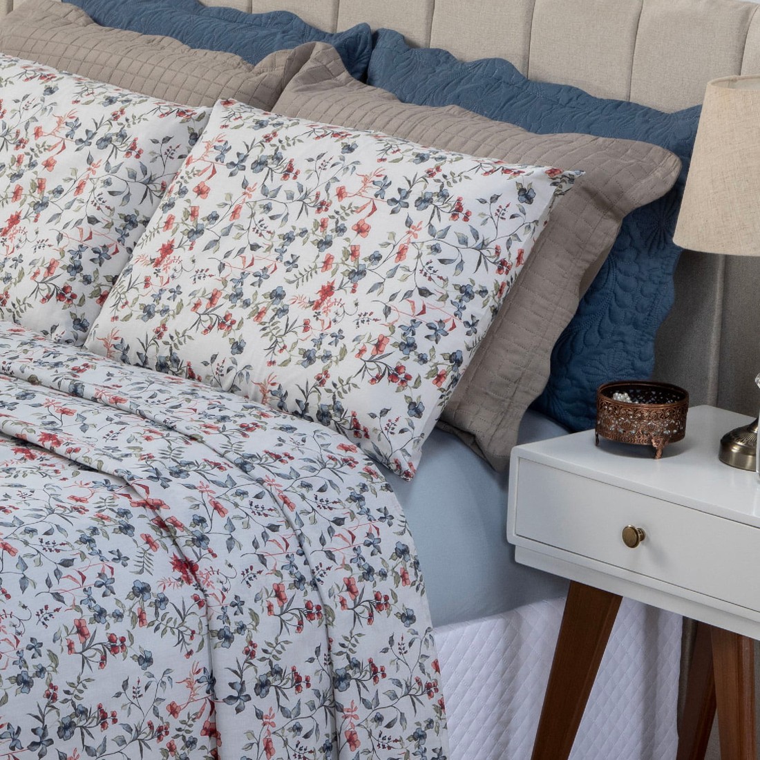 Jogo de Cama Queen 4 Peças 130 Fios 100% Algodão - Corin Jogo de Cama Queen 4 Peças 130 Fios 100% Algodão - Corin