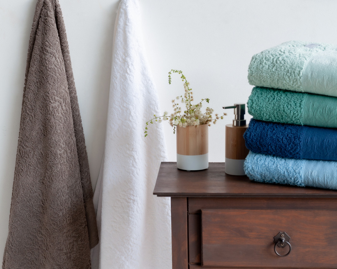 Jogo De Toalhas Banho Fio Penteado Splendore 4 Peças - Chumbo Jogo De Toalhas Banho Fio Penteado Splendore 4 Peças - Chumbo