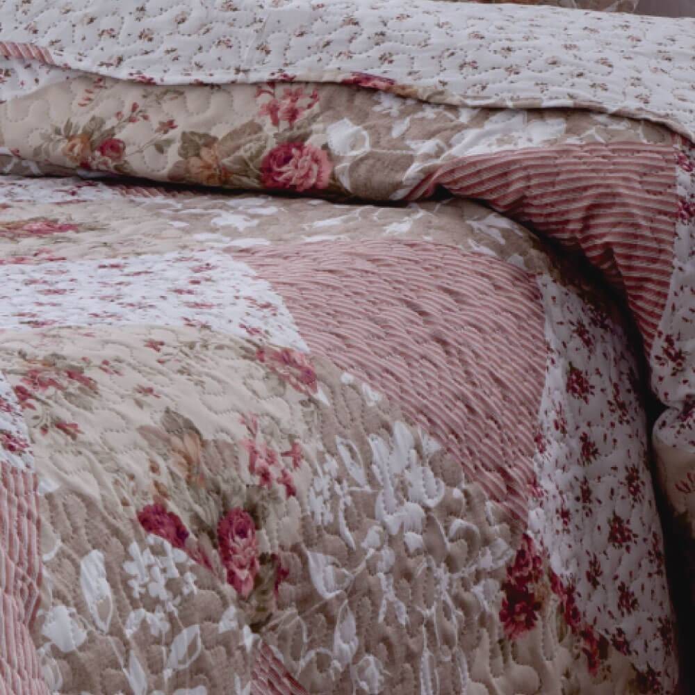 Kit 1 Cobre-leito King Bouti Microfibra Ultrasonic Estampada 2,60 x 2,80 m + 2 Porta-travesseiros - Flora Kit 1 Cobre-leito King Bouti Microfibra Ultrasonic Estampada 2,60 x 2,80 m + 2 Porta-travesseiros - Flora