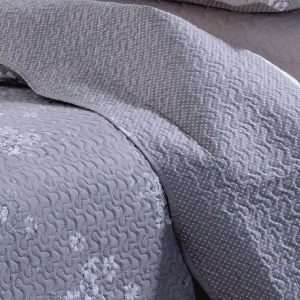 Kit 1 Cobre-leito Queen Bouti Microfibra Ultrasonic Estampada 2,40 x 2,60 m + 2 Porta-travesseiros - Bia