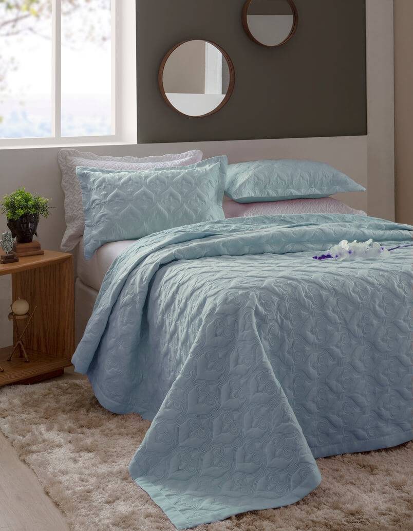 Kit 1 Colcha Casal Boutis Microfibra Ultrasonic + 2 Porta-Travesseiros Azul Kit 1 Colcha Casal Boutis Microfibra Ultrasonic + 2 Porta-Travesseiros Azul