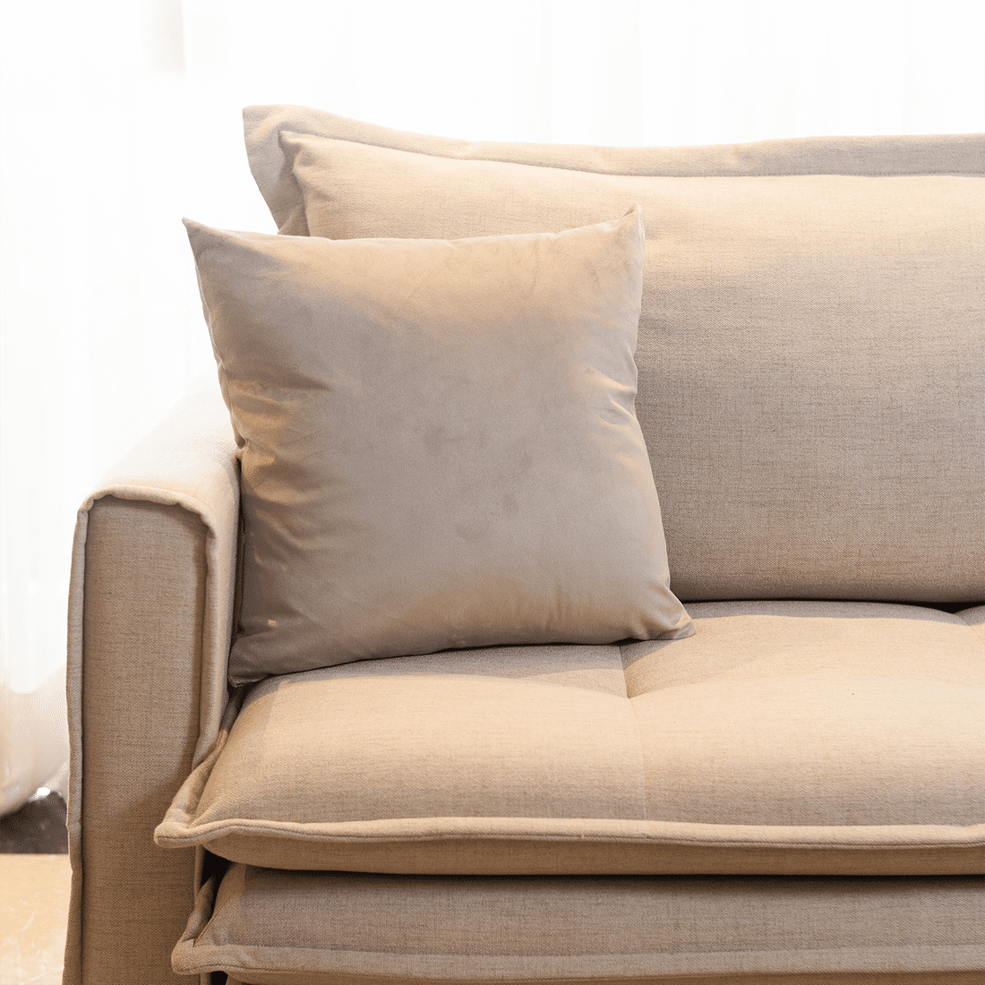 Capa de Almofada Veludo Premium Decorativa - Bege 45cm x 45cm Capa de Almofada Veludo Premium Decorativa - Bege 45cm x 45cm