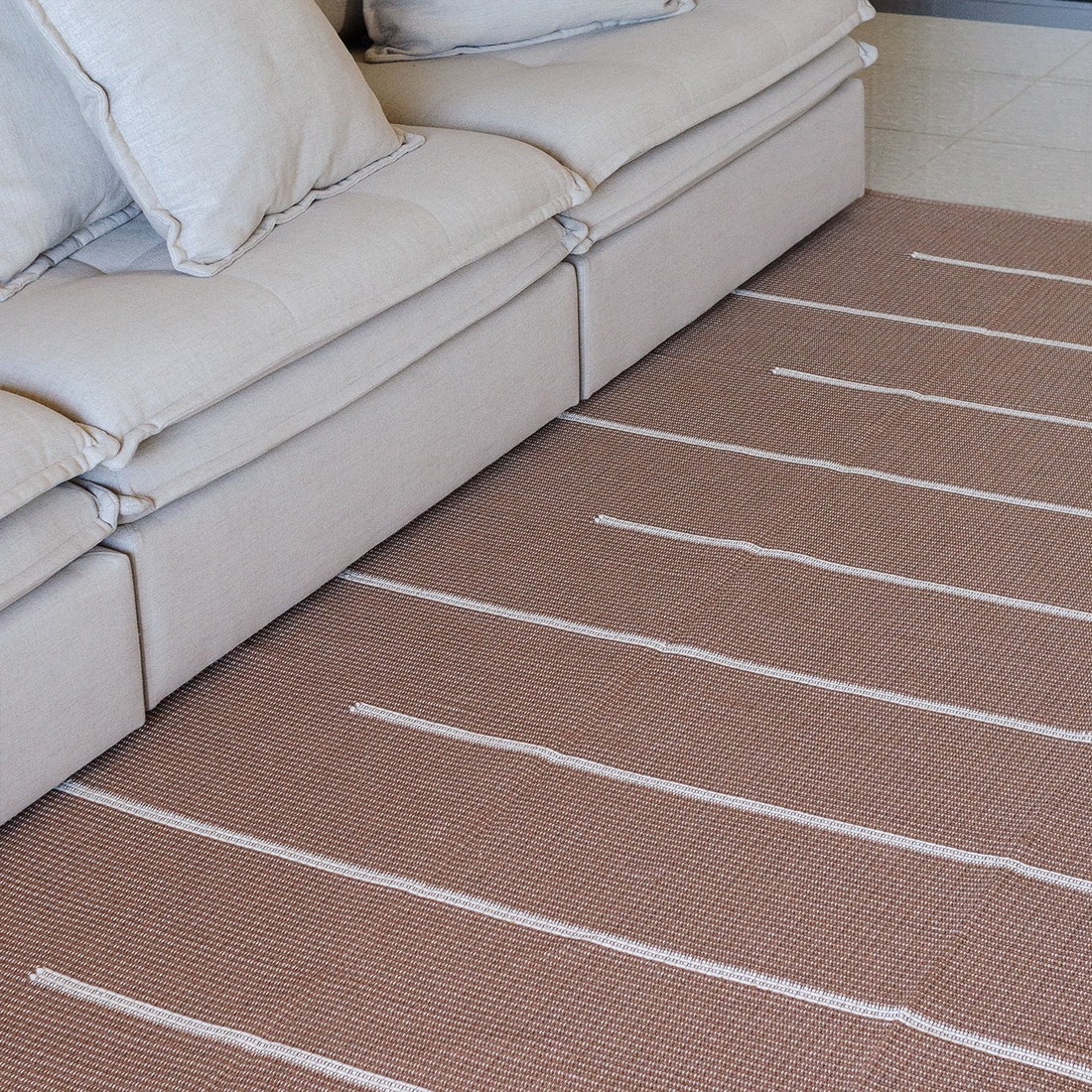 Tapete Artesanal Trama Basic de Sala Listras Chocolate 200x300