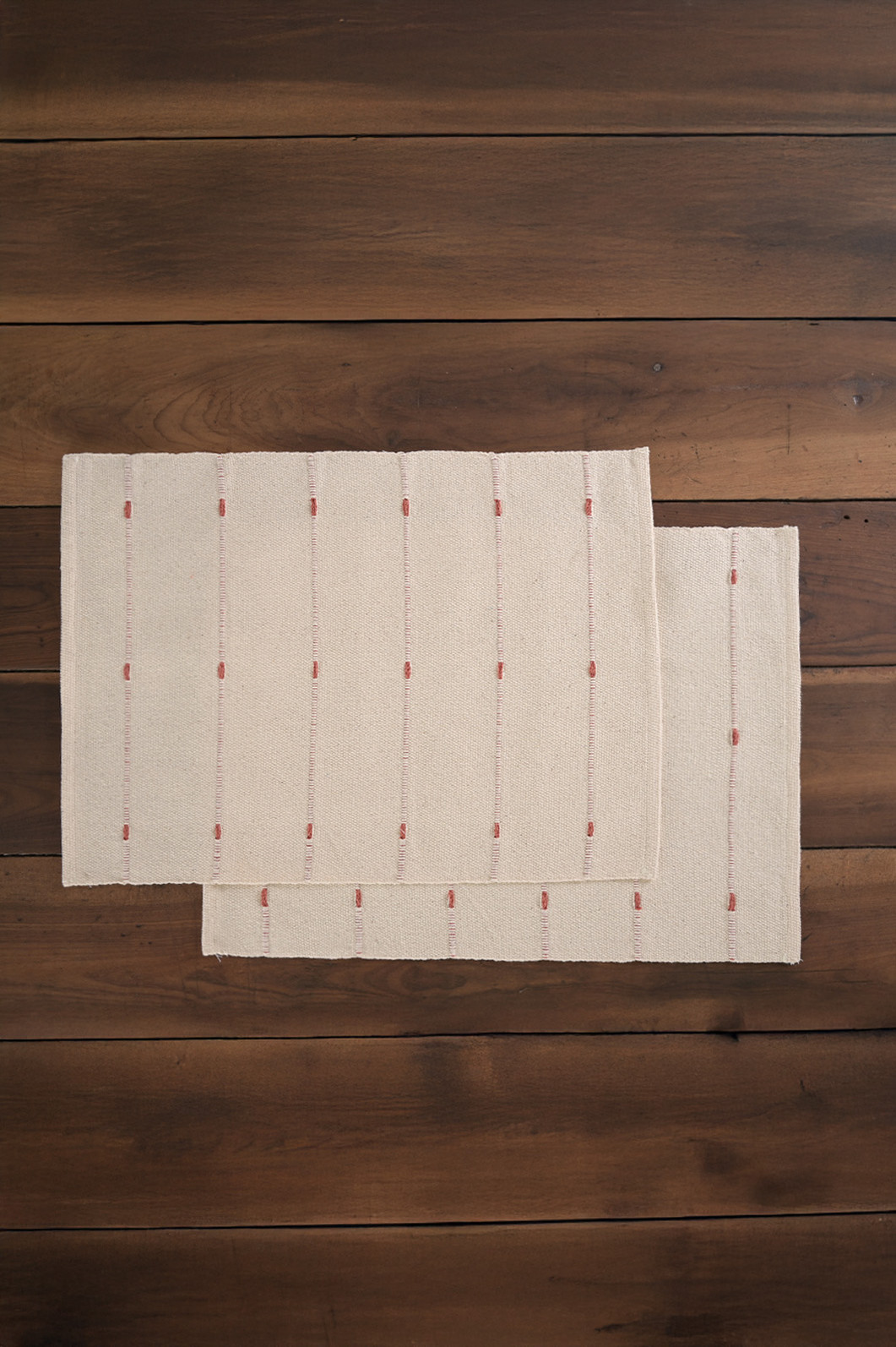 Jogo Americano Artesanal de 2 Peças 32cm x 45cm Jamal Terracota Jogo Americano Artesanal de 2 Peças 32cm x 45cm Jamal Terracota