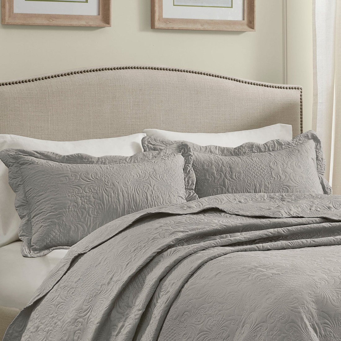 Kit 2 Porta Travesseiros Matelasse 150 Fios Microfibra 70x50cm com Aba Americana Splendor Cinza Kit 2 Porta Travesseiros Matelasse 150 Fios Microfibra 70x50cm com Aba Americana Splendor Cinza