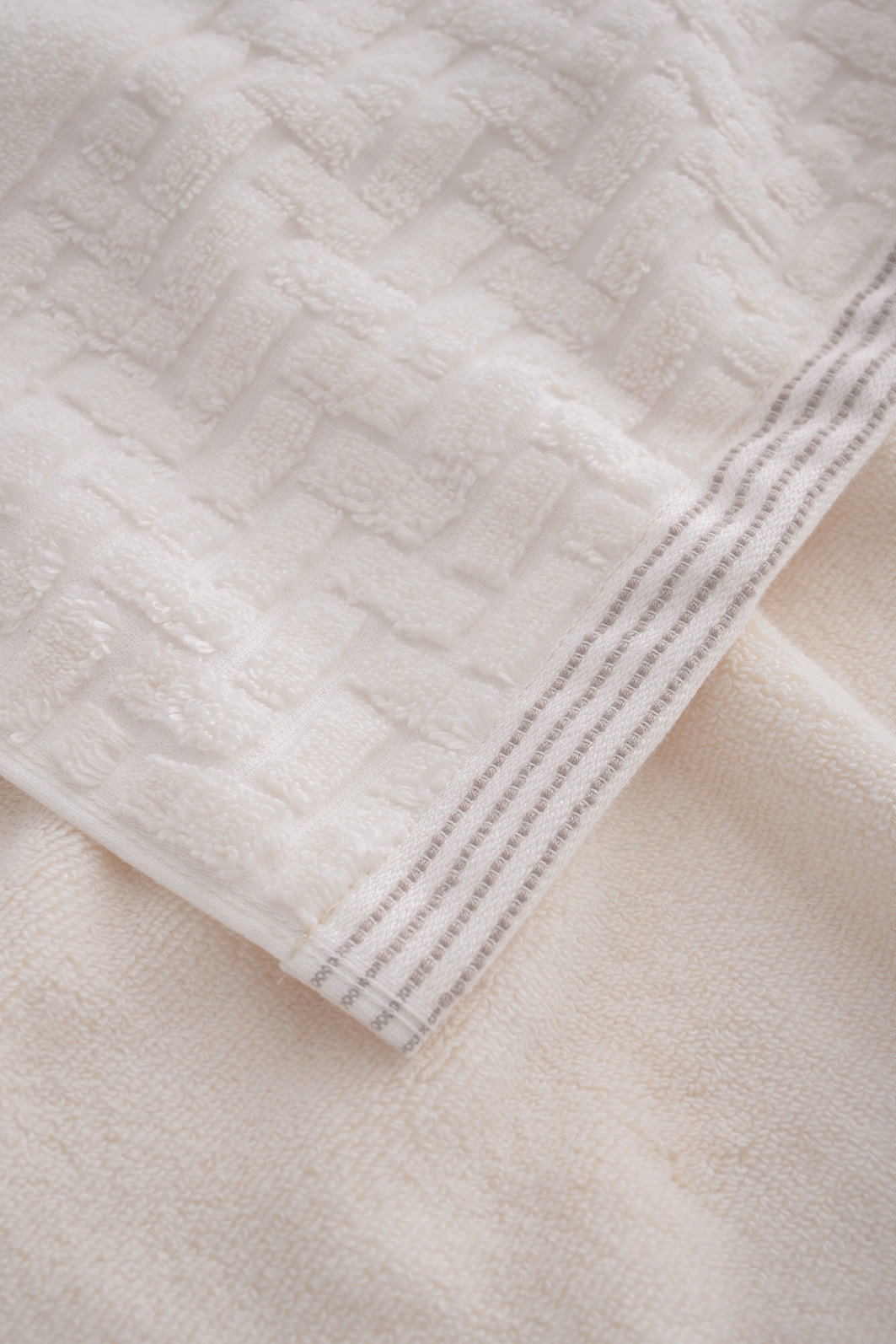 Toalha Banhão 500g Super Soft Zero Twist Greco 80cmx150m Marfim Toalha Banhão 500g Super Soft Zero Twist Greco 80cmx150m Marfim