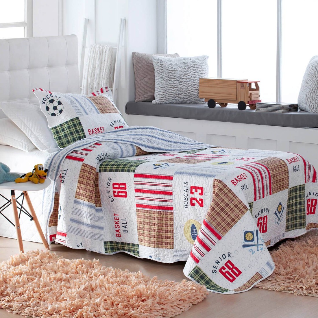 Kit 1 Cobre Leito Colcha Solteiro 2 Peças Bouti Matelassê Futebol Infantil Kit 1 Cobre Leito Colcha Solteiro 2 Peças Bouti Matelassê Futebol Infantil