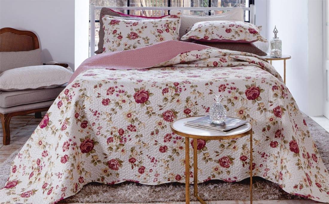 Kit  Cobre-leito Queen Bouti Microfibra Ultrasonic Estampada 2,40 x 2,60 m + 2 Porta-travesseiros - Margaret