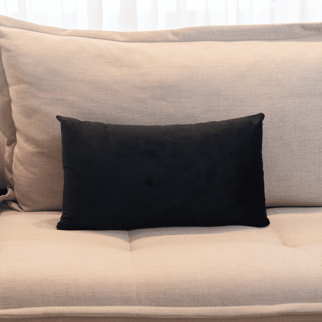 Capa de Almofada Veludo Premium Decorativa - Preto 30cm x 50cm Capa de Almofada Veludo Premium Decorativa - Preto 30cm x 50cm