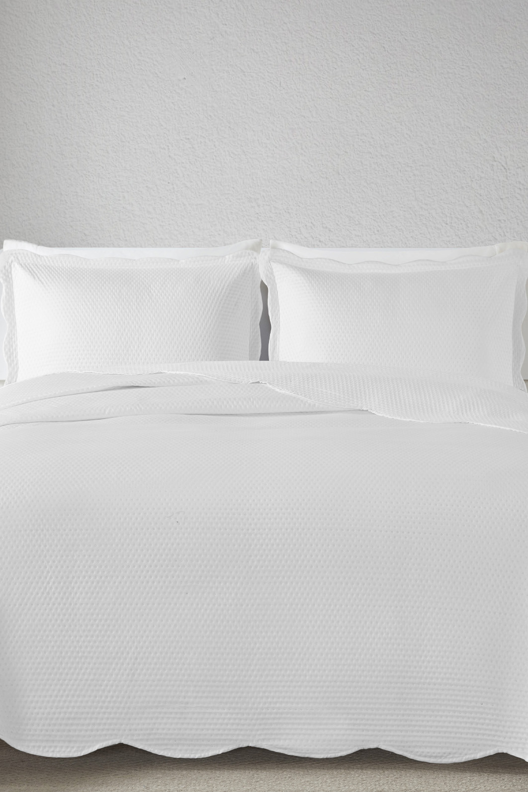 Kit 2 Porta Travesseiros Matelasse 150 Fios Microfibra 70x50cm com Aba Americana Dots - Branco Kit 2 Porta Travesseiros Matelasse 150 Fios Microfibra 70x50cm com Aba Americana Dots - Branco