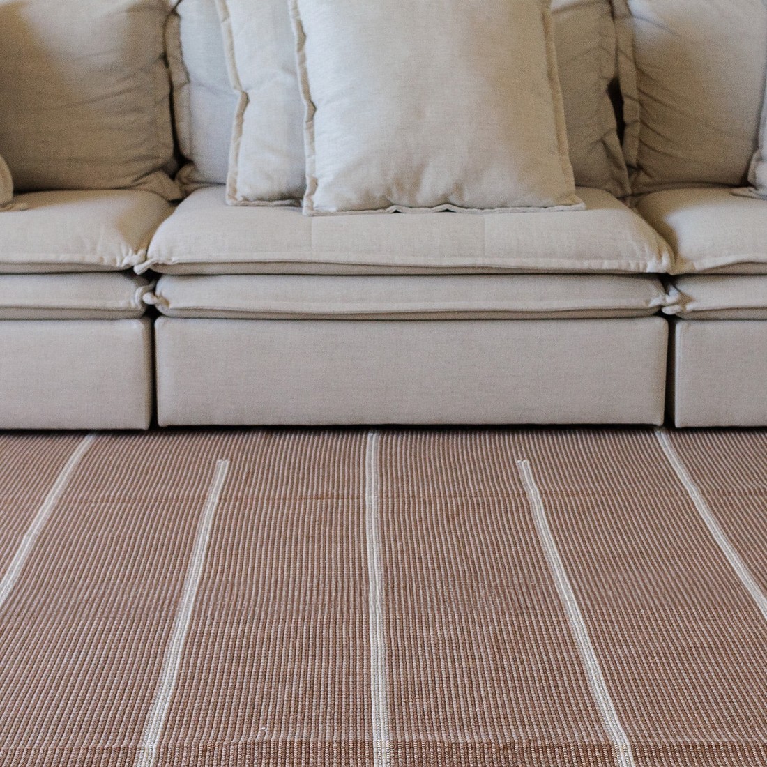 Tapete Artesanal Trama Basic de Sala Listras Chocolate 200x300