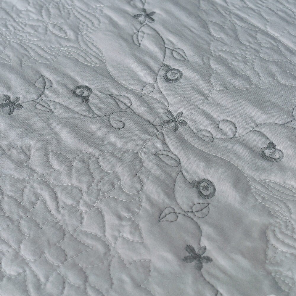 Kit Colcha Cobre Leito Queen Microfibra Dupla face com Porta-travesseiros Dessin Cinza